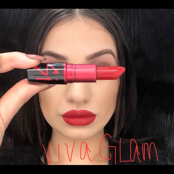 Brand New M.A.C Lipsticks - Picture 5 of 11